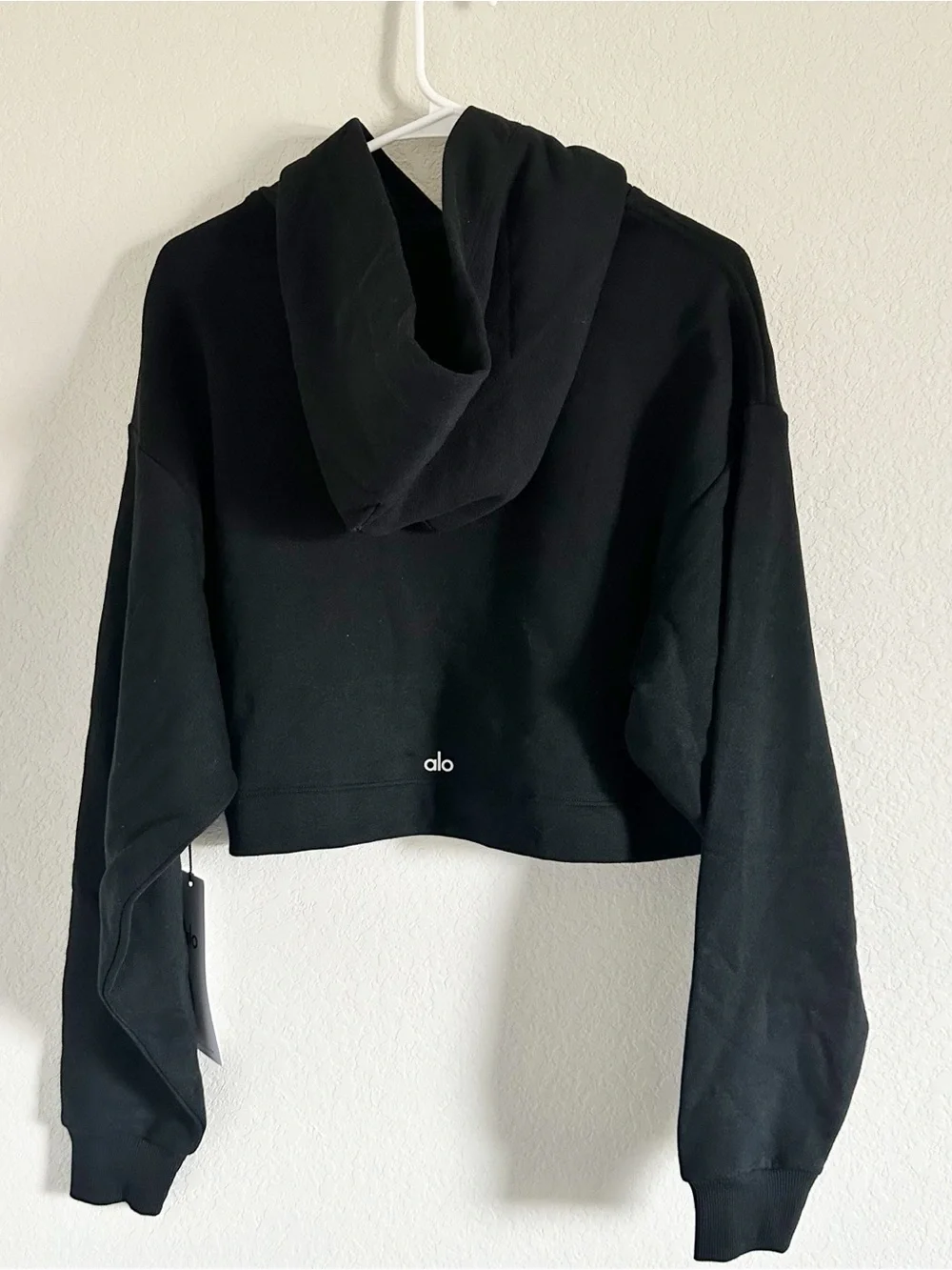 NWT Alo Yoga Bae Hoodie Pullover Sweatshirt Top Cropped Fleece Black Sz XS